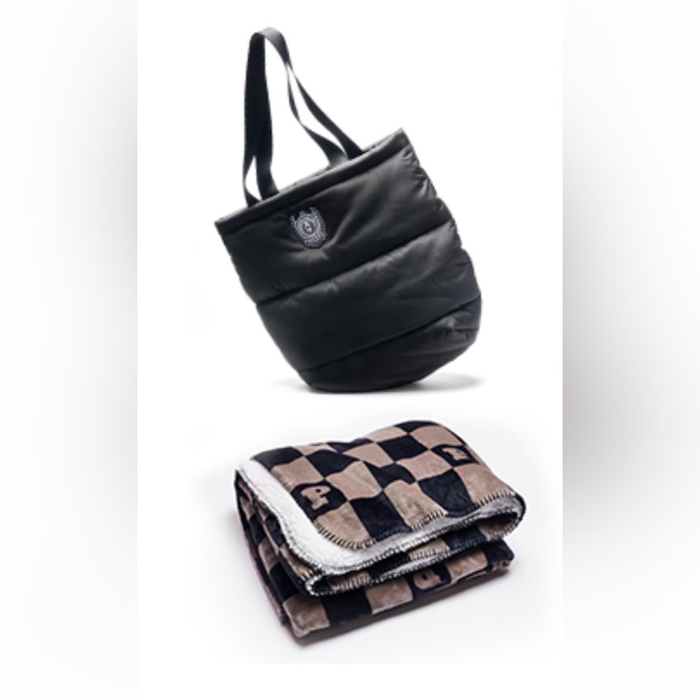 VS “Pink” Tote/Sherpa Blanket Combo